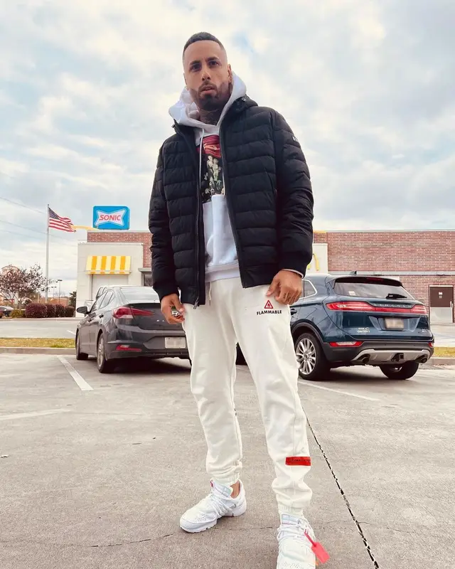 Nicky Jam outfit in Off-White, Kuwalla, and Nike, 2021