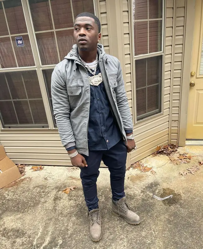Bankroll Freddie outfit in Dickies and Timberland, 2021