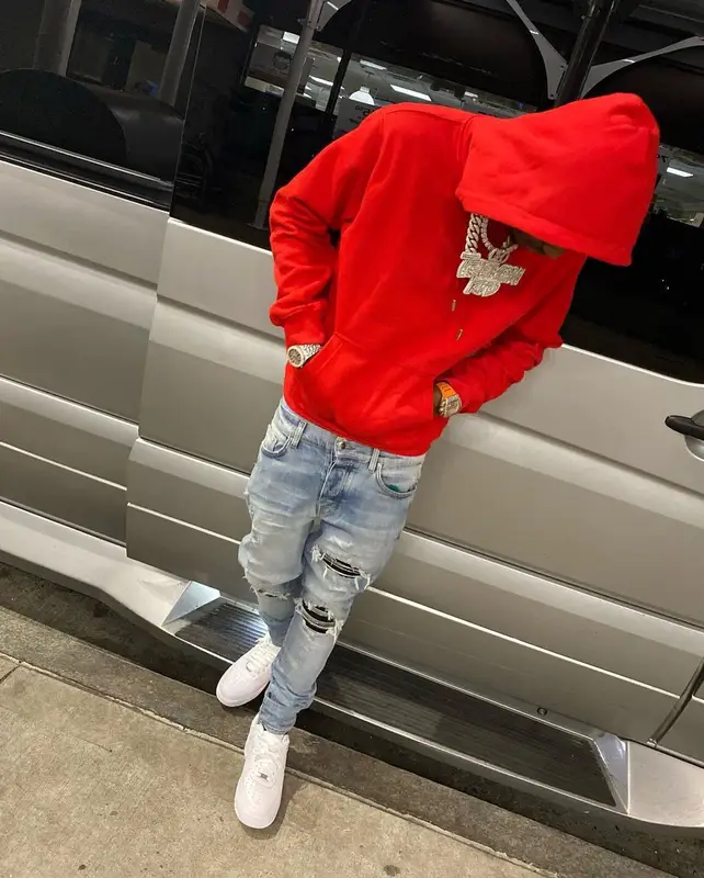 Lil Tjay's Outfit in Dior Hoodie, Amiri Jeans & Nike Sneakers (2021)