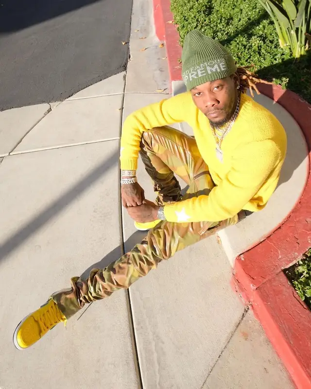 Offset outfit in Nike and Supreme, 2021