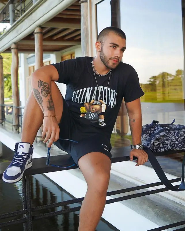 Manuel Turizo outfit in Market, Supreme, and Louis Vuitton, 2021
