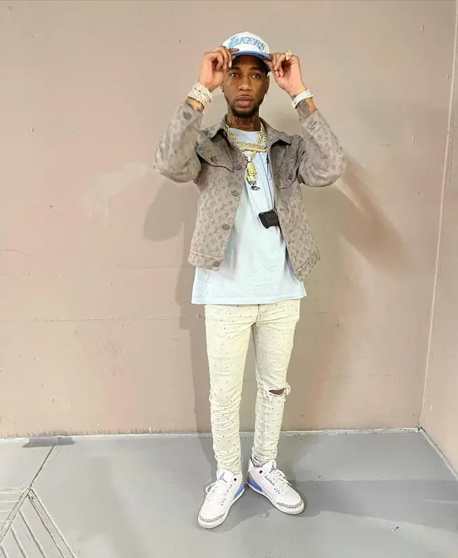 Key Glock outfit in Louis Vuitton, Amiri, and New Era, 2021