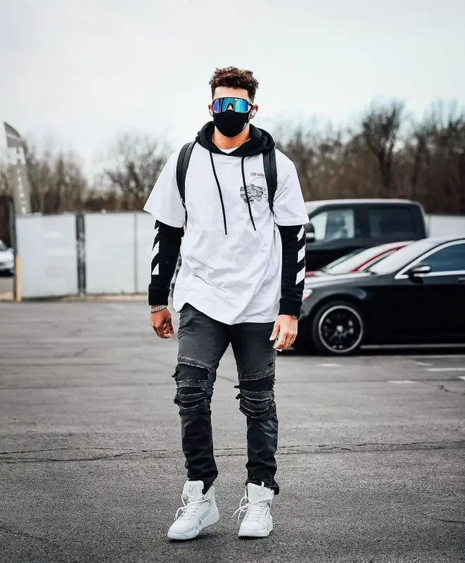 Patrick Mahomes II outfit in Off-White, Oakley, and Adidas, 2020