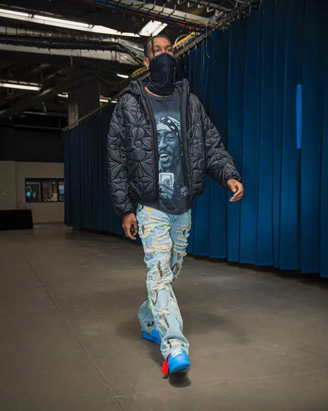 Shai outfit in Louis Vuitton and Nike, 2021