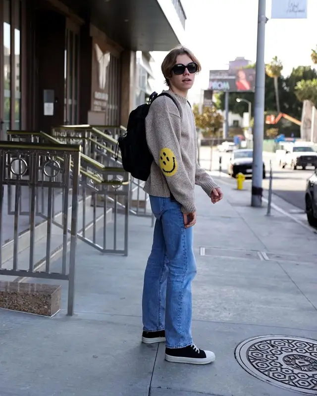 The Kid Laroi outfit in Kapital, Levi’s, and Gucci, 2021