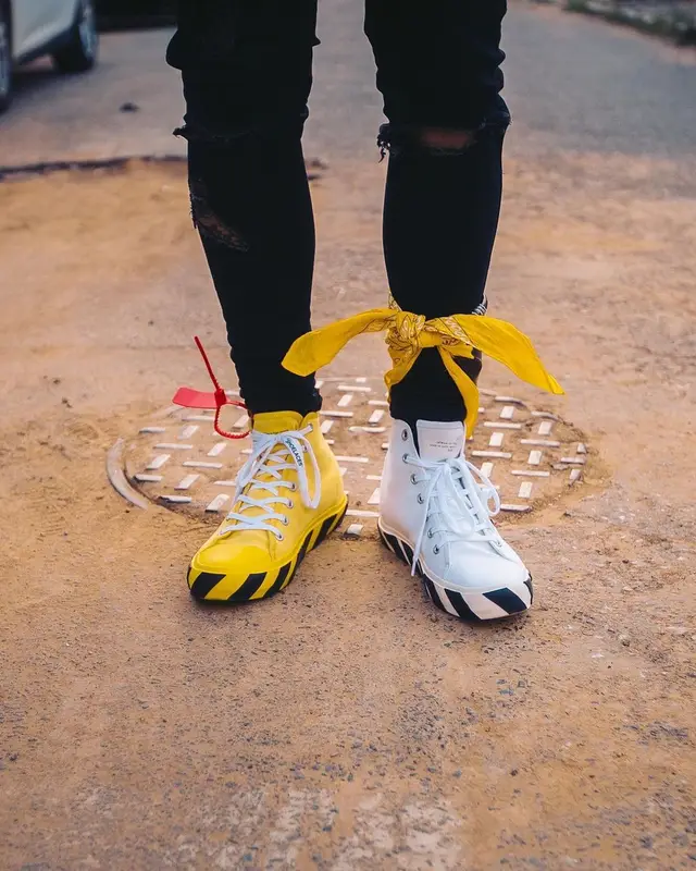 Jason Derulo outfit in Dust Of Gods and Off-White, 2020