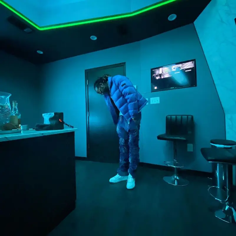 2 Chainz outfit in Dior and Marc Jacques Burton, 2021
