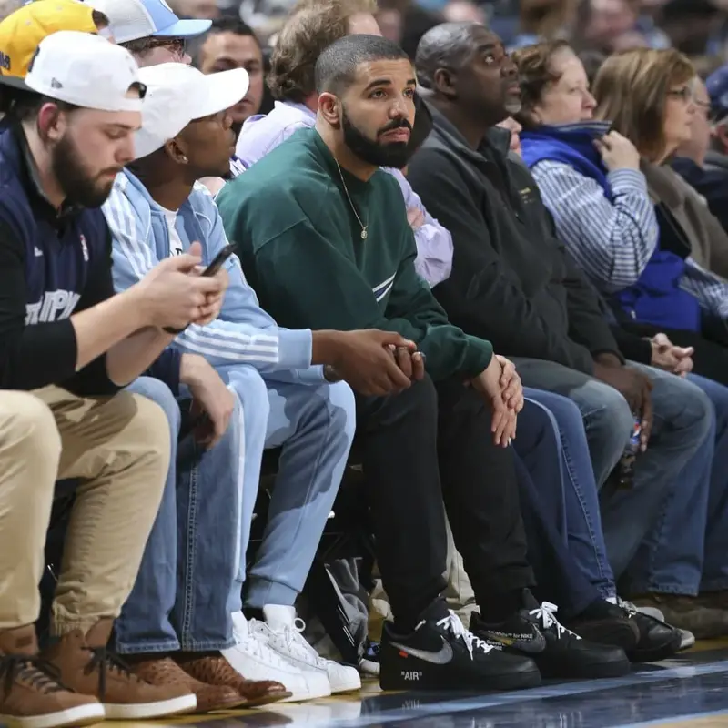 Drake outfit in Nike, Prada, and Off-White, 2018