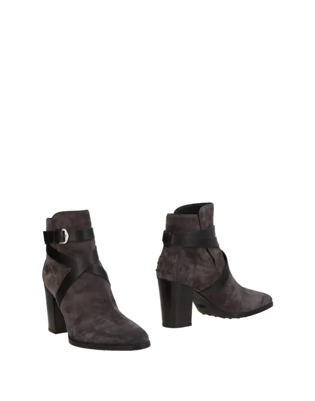 Tod's Ankle Boot In Grey $569
