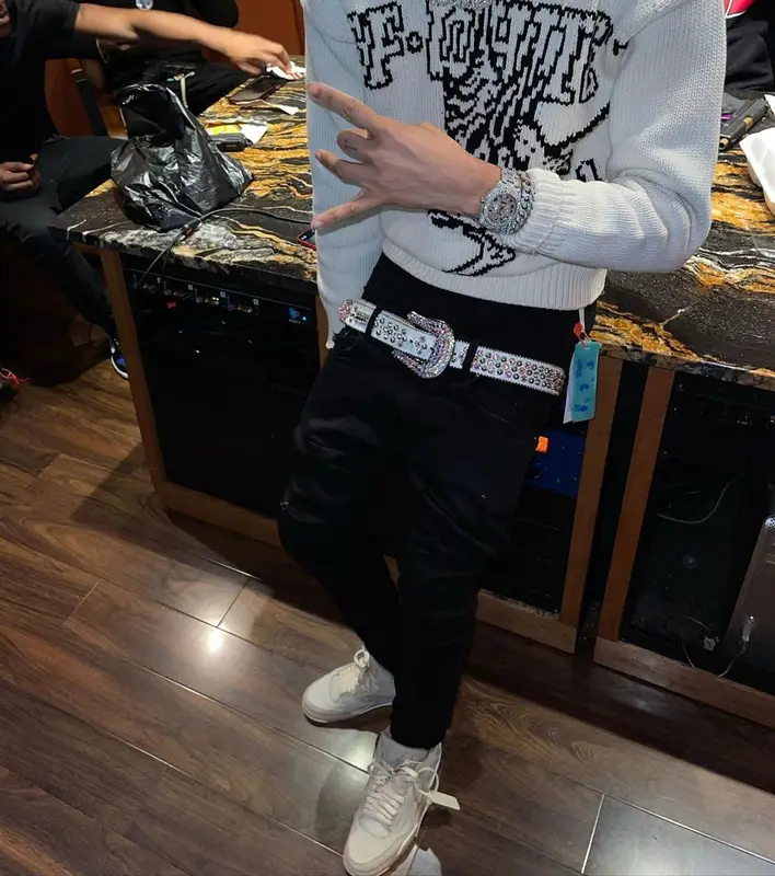 Stunna 4 Vegas outfit in Off-White, B.B. Simon, and Supreme, 2021