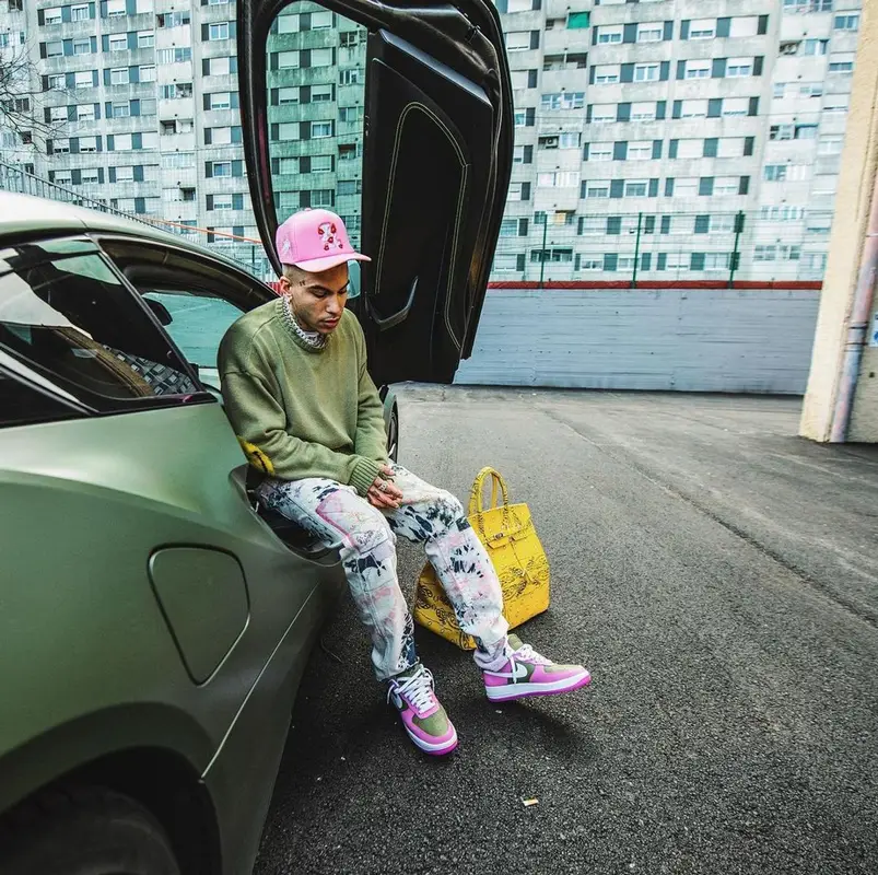 Sfera Ebbasta outfit in Kapital and LaRopa, 2021