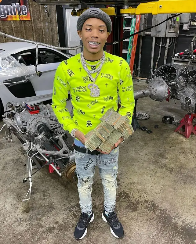 Lil Migo outfit in Giovanni La Venganza and Dior, 2021