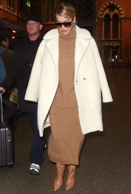 Rita Ora outfit in Frankie, Lacoste, and NORRGATAN, 2020