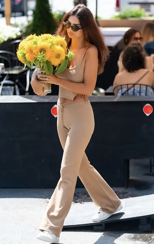Emily Ratajkowski outfit in I.Am.Gia, GREATS, and Oliver Peoples, 2020