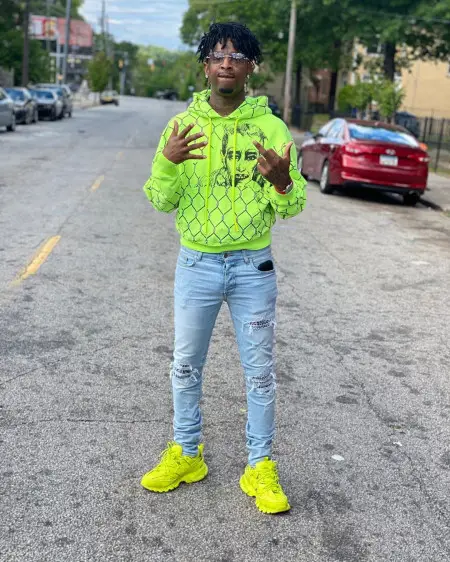 21 Savage outfit in Off-White, Amiri, and Cartier, 2020