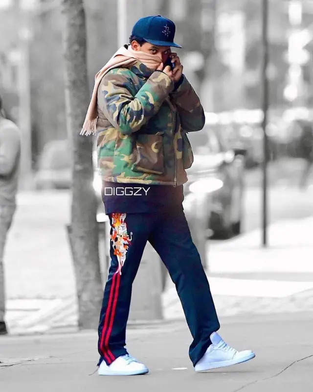 The Weeknd outfit in Rhude, Doublet, and New Era, 2020