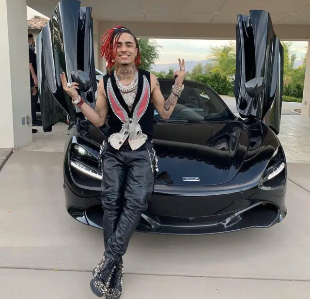 Lil Pump outfit in Dsquared2, Gucci, and Christian Louboutin, 2020