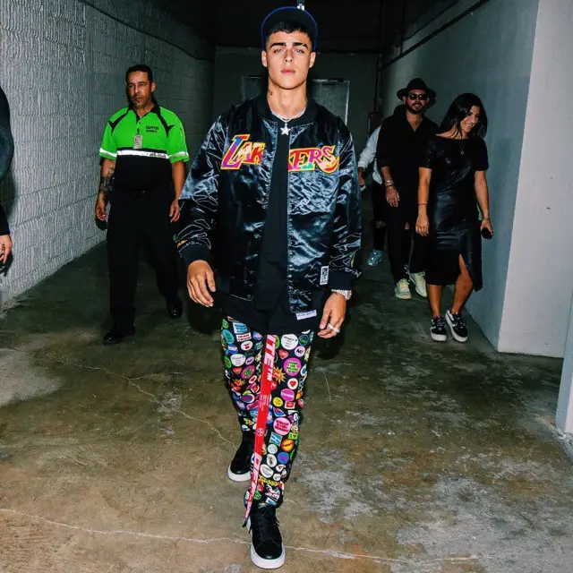 Lunay outfit in Takashi Murakami, New Era, and Los Angeles Lakers, 2020