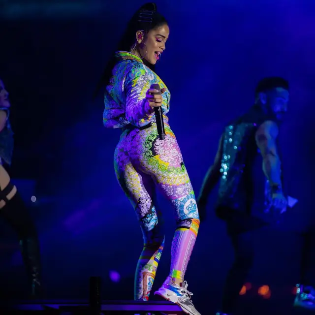 Natti Natasha outfit in Versace and Christian Louboutin, 2020