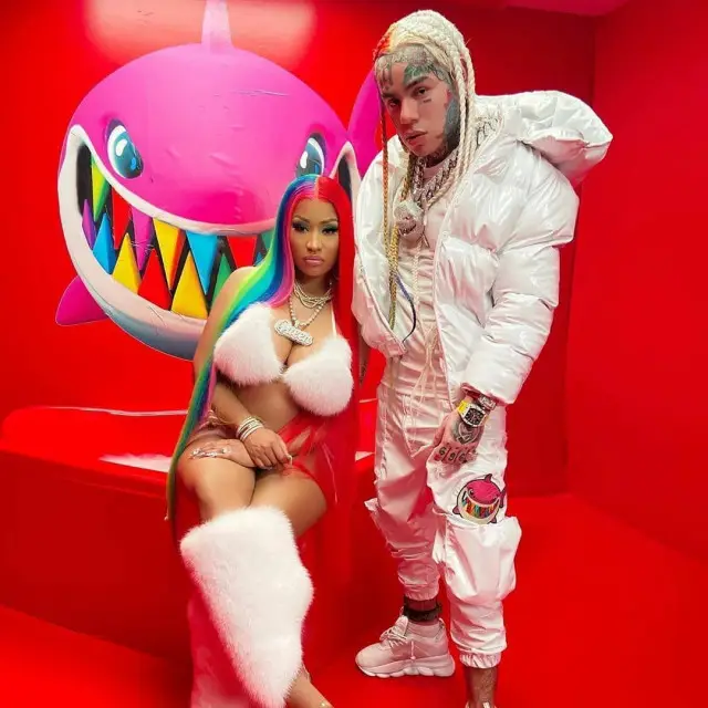 6ix9ine outfit in 6ix9ine Merch and Versace, 2020