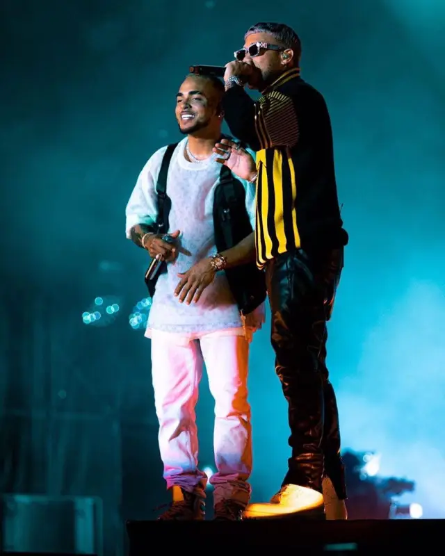 Jhay Cortez outfit in Jean Paul Gaultier, Maison Margiela, and Louis Vuitton, 2020