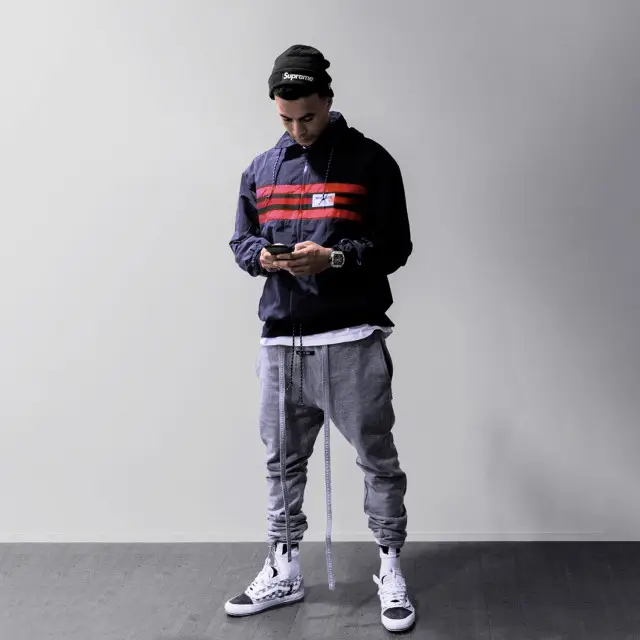 Dele Alli outfit in Gucci, Supreme, and New Era, 2020