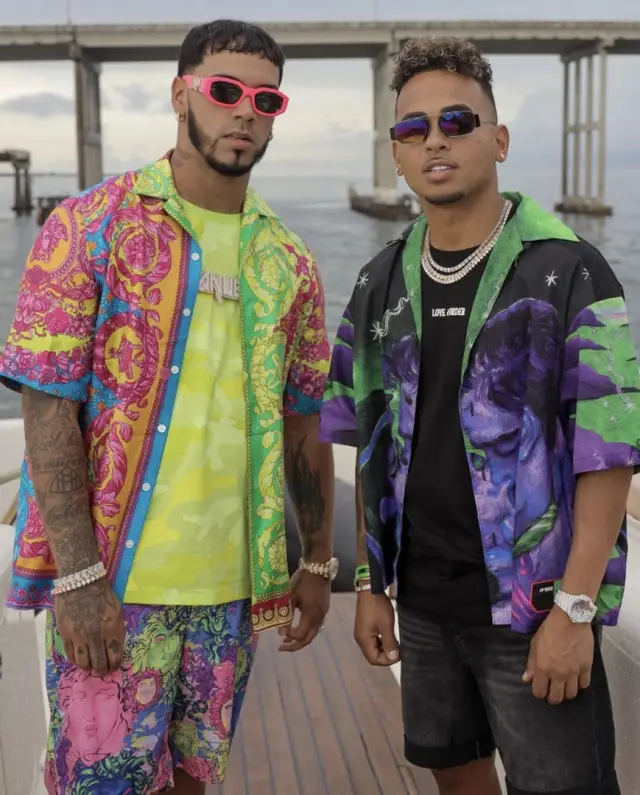 Anuel AA outfit in Valentino and Versace, 2020