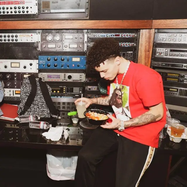 Lil Mosey outfit in Supreme, Gucci, and Balenciaga, 2020