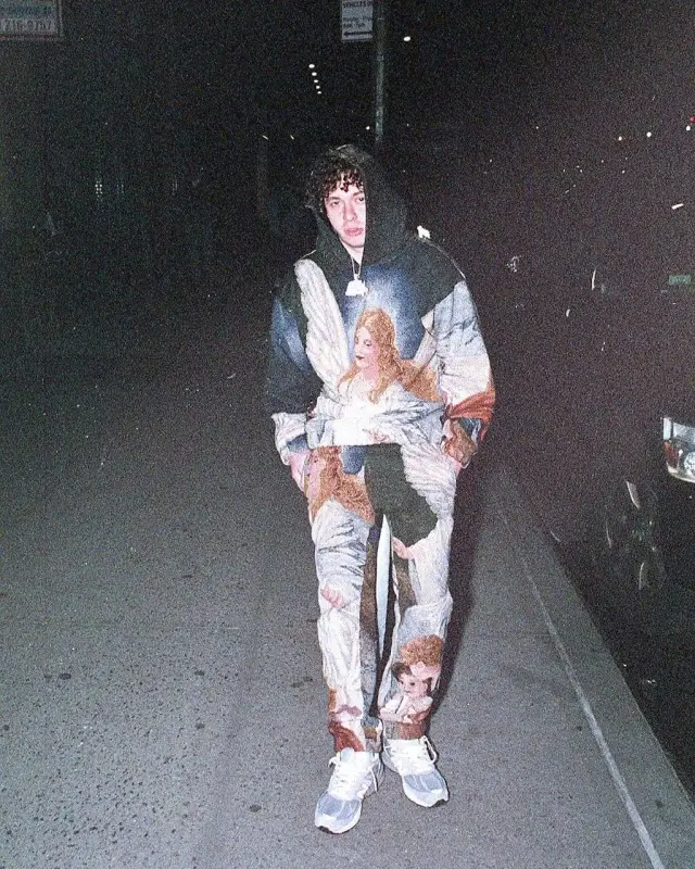Jack Harlow outfit in Noname and New Balance, 2020