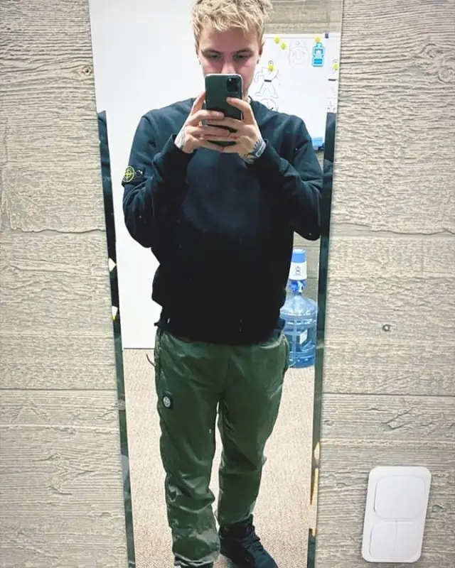 Pharaoh outfit in Stone Island and Jordan, 2020