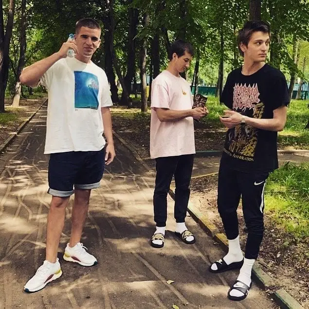 Платина outfit in Earache and Nike, 2020