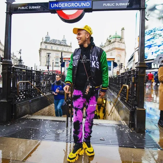 Sfera Ebbasta outfit in Headgear Classics, Balenciaga, and Palm Angels, 2020
