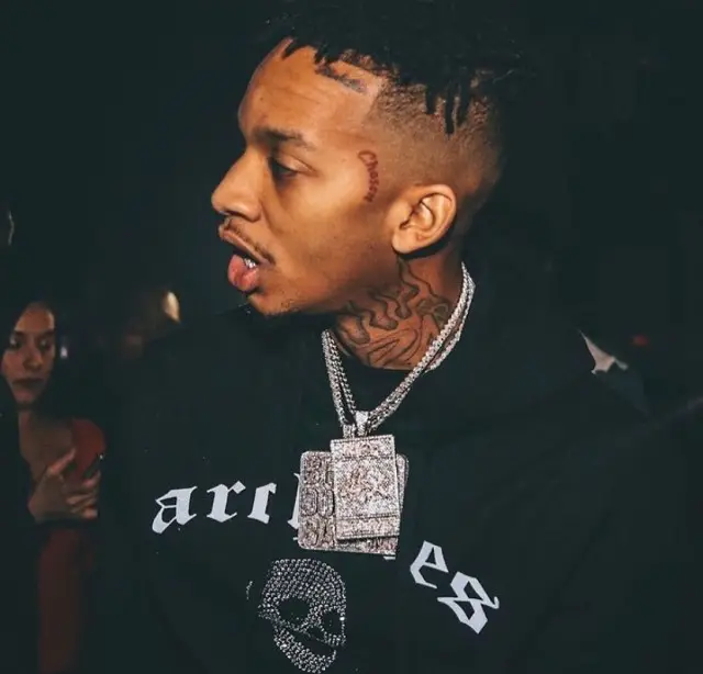 Stunna 4 Vegas outfit in Archives Society, 2020
