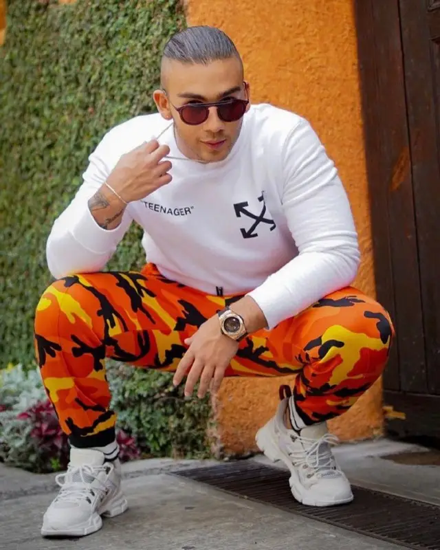 Manuel Turizo outfit in Off-White, Valentino, and Gucci, 2019