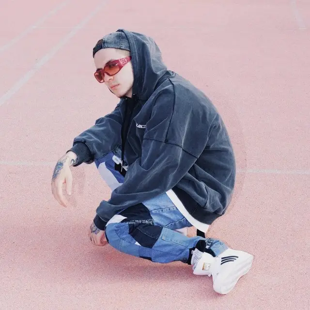 CAKEBOY outfit in Guilty, Escada, and Death Row Records, 2020