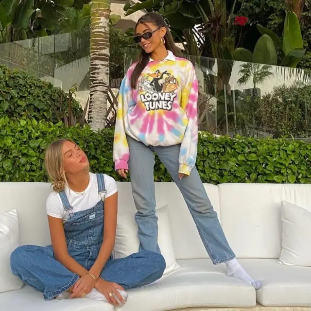 Madison Beer outfit in Vintage, Regard Sombre, and Luva, 2020
