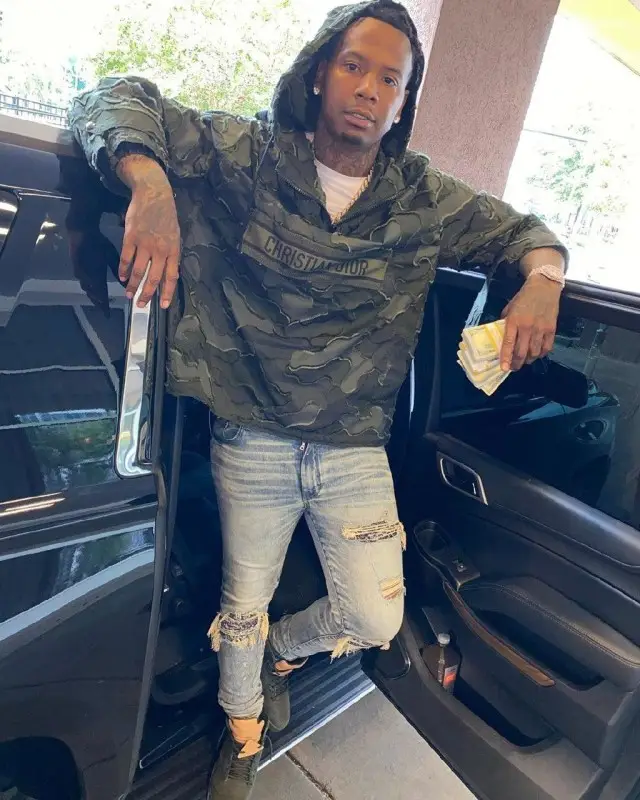 Moneybagg Yo outfit in Dior, Amiri, and Jordan, 2020
