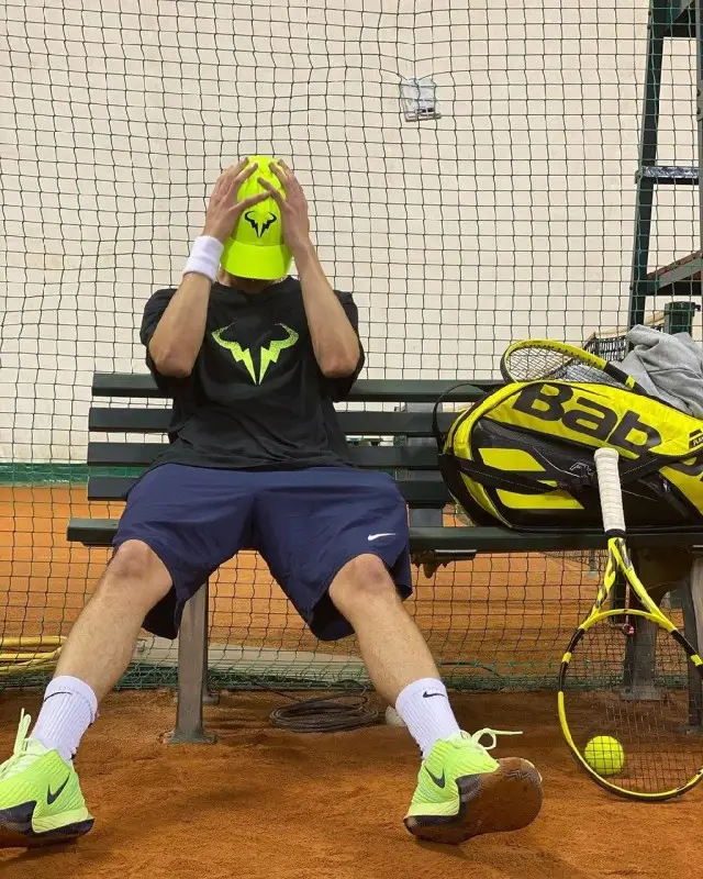 Obladaet outfit in Nike, 2020