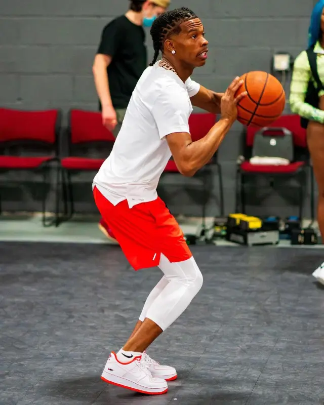 Lil Baby outfit in Nike and Baden Sports, 2020