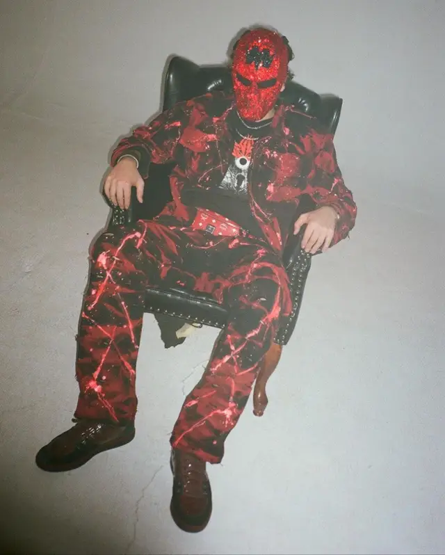 Magnum Opus outfit in Semon Pavlov, THEDEVIL'ZFACE, and iron Shop Moscow, 2020