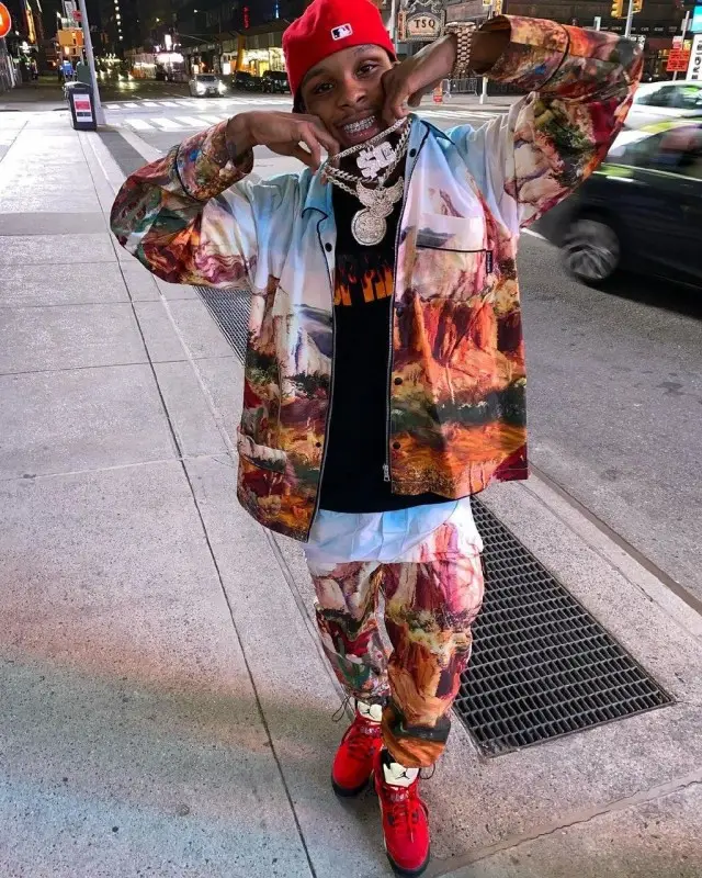 Toosii outfit in Palm Angels, Supreme, and New Era, 2020