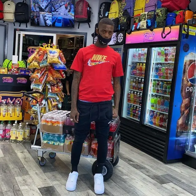 Famous Dex outfit in Nike, 2020