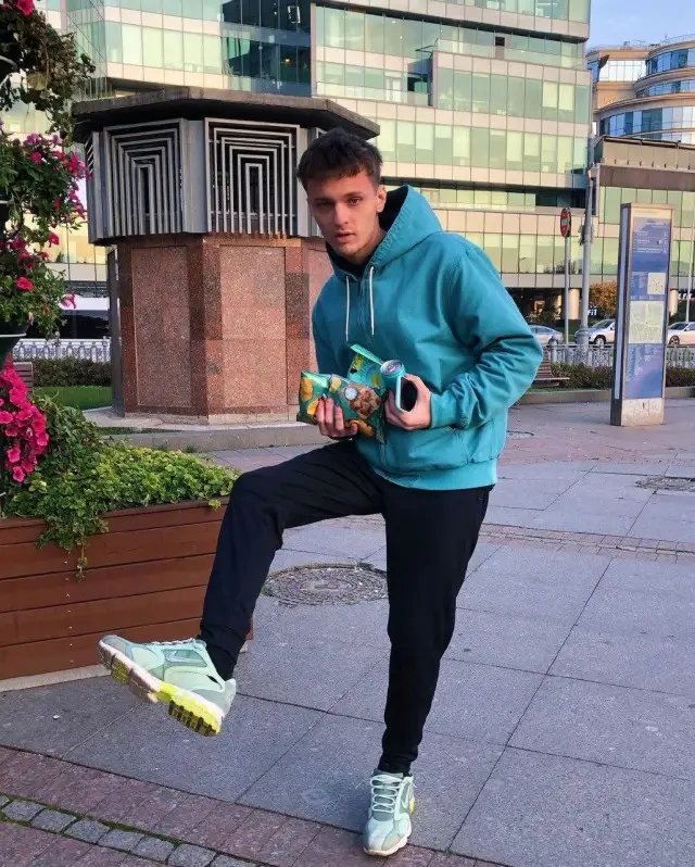 John However outfit in Carhartt WIP, Under Armour, and Nike, 2020