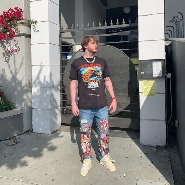 Murda Beatz outfit in Undergold, Jordan, and Off-White, 2020