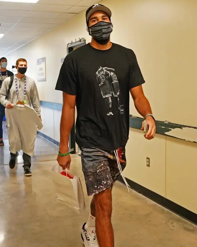 Jayson Tatum outfit in Trinx La, Nineteenth Letter, and McDowell's, 2020