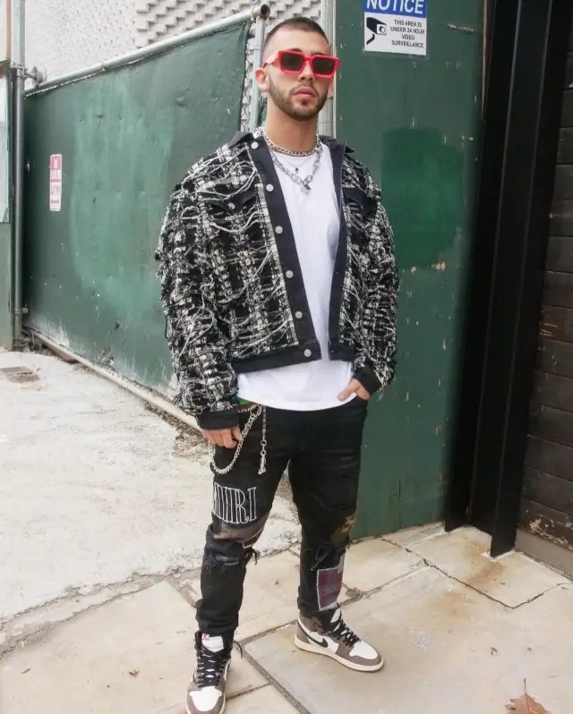 Manuel Turizo outfit in 1017 Alyx 9SM, Amiri, and Louis Vuitton, 2020