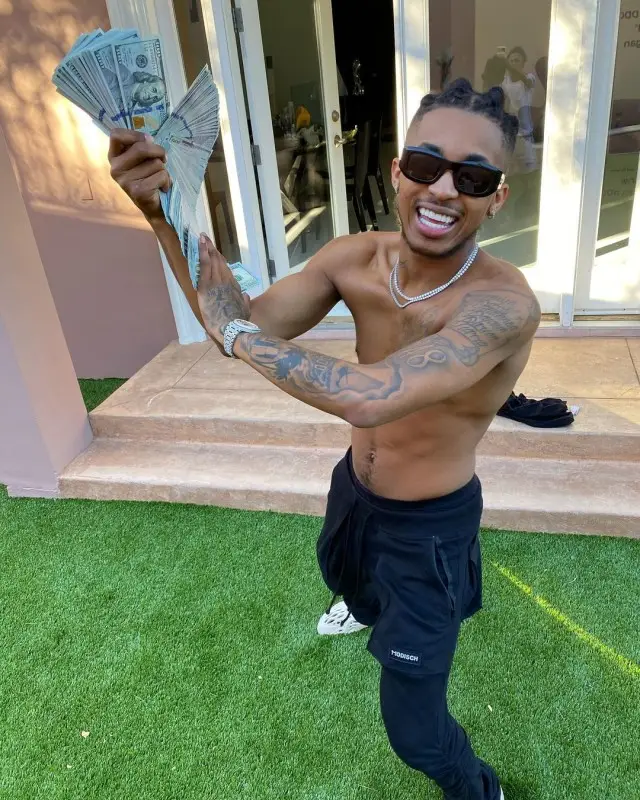 DDG outfit in Modisch, Yeezy, and Balenciaga, 2020