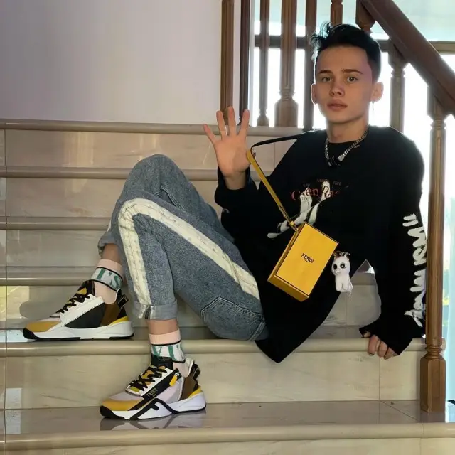 Даня Милохин outfit in Off-White, Fendi, and 1017 Alyx 9SM, 2020