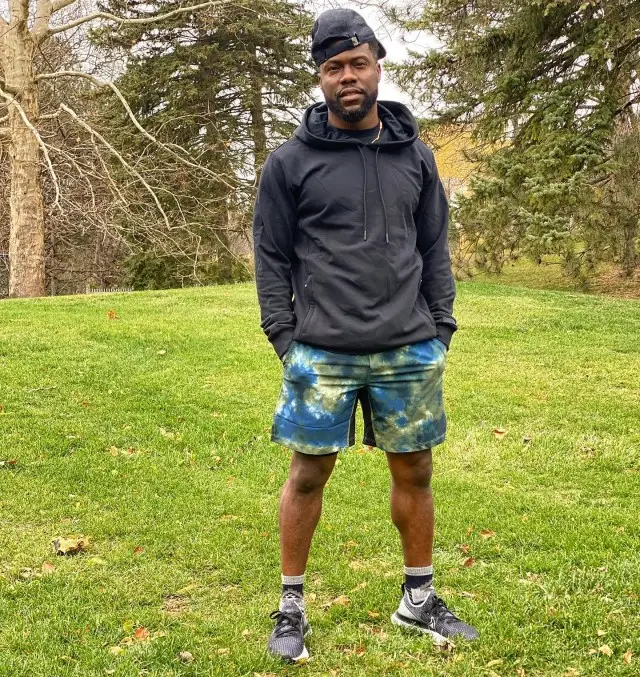 Kevin Hart outfit in Fabletics and Nike, 2020