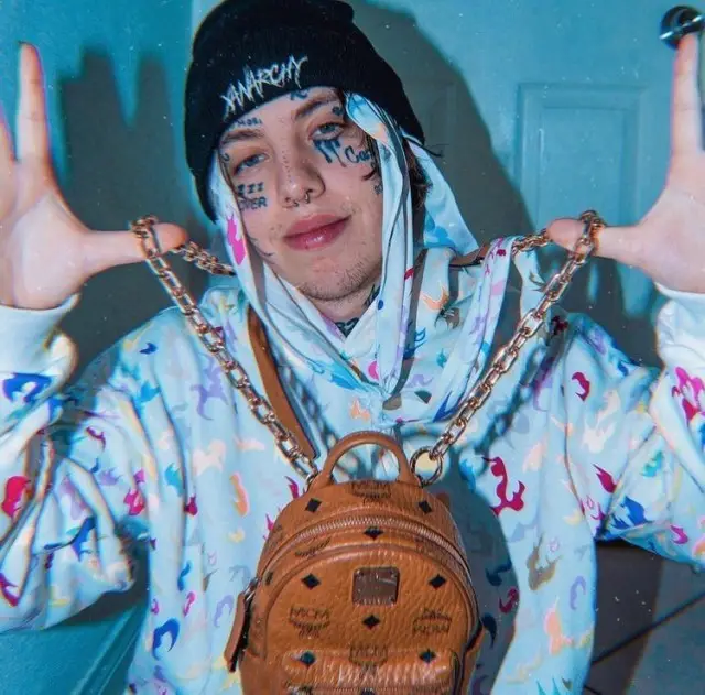 Lil Xan outfit in LVXWA, 2020
